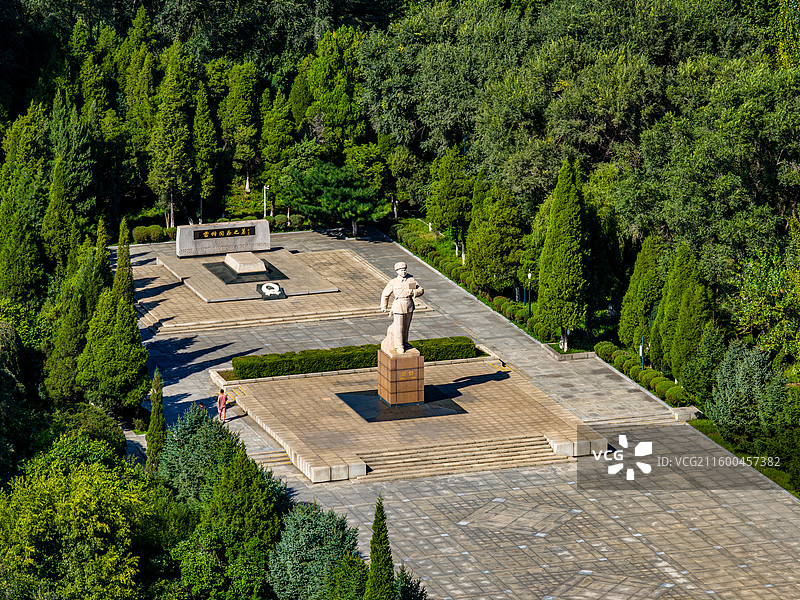 辽宁抚顺雷锋纪念馆雕像建筑航拍图片素材