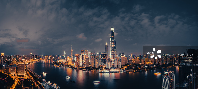 上海BFC外滩金融中心顶楼视角黄浦江陆家嘴御园城隍庙全景夜景图片素材