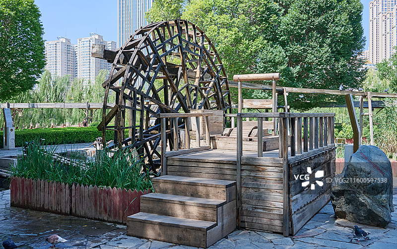 甘肃兰州水车博览园脚踏水车图片素材