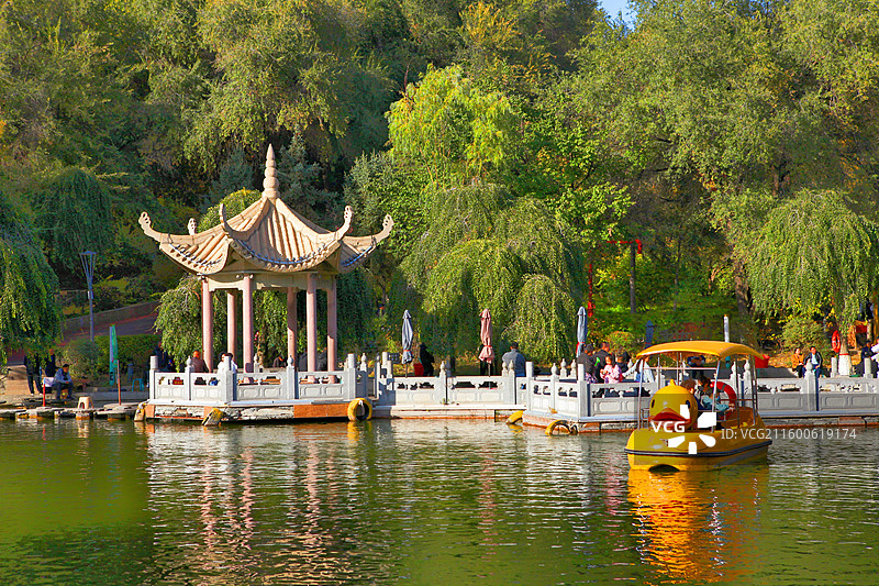 红山湖  摄于乌鲁木齐红山公园图片素材