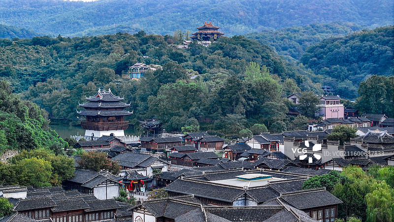 多少楼台烟雨中，拍摄于句容宝华山千华古村图片素材