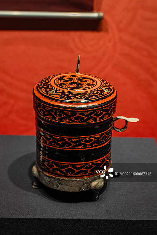 秦 漆樽 湖北云梦郑家湖257号墓出土 湖北省文物考古研究院图片素材