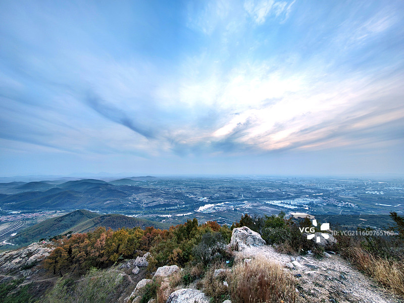 重阳节，攀爬莒县屋楼崮看日落，秋色满山图片素材