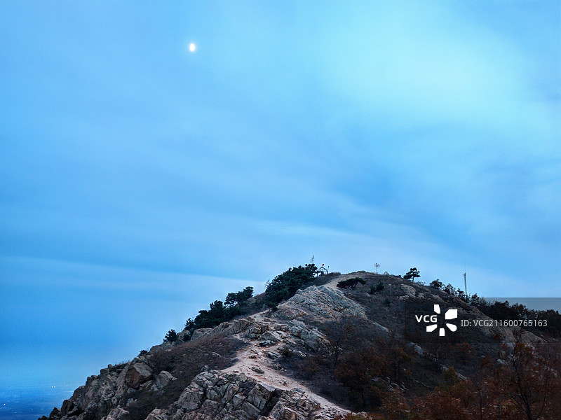 重阳节，攀爬莒县屋楼崮看日落，秋色满山图片素材