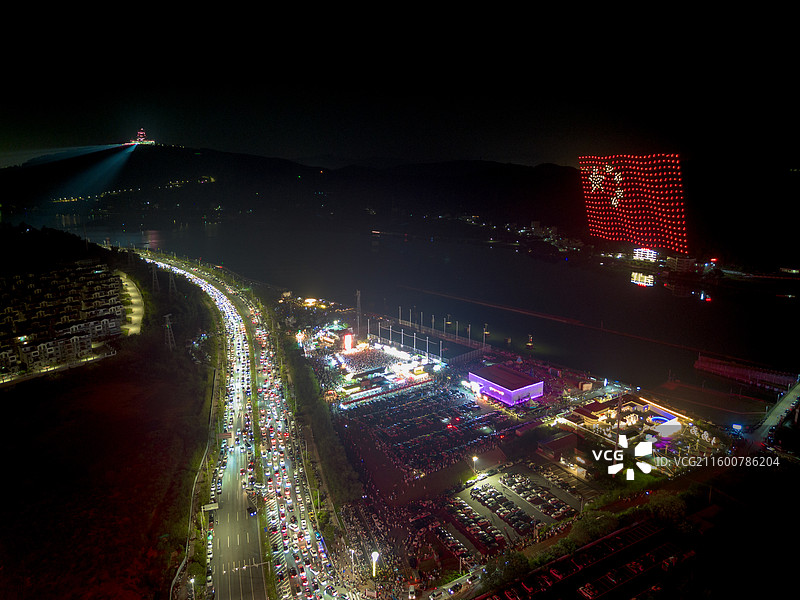 孟州坝夜市无人机表演图片素材