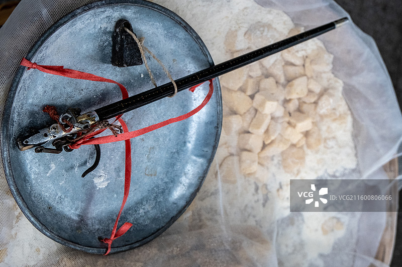 四川省绵阳市特色小吃敲麻糖图片素材