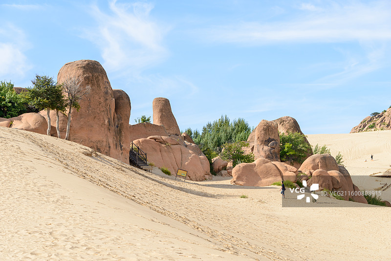 内蒙古赤峰翁牛特旗乌丹镇玉龙沙湖图片素材