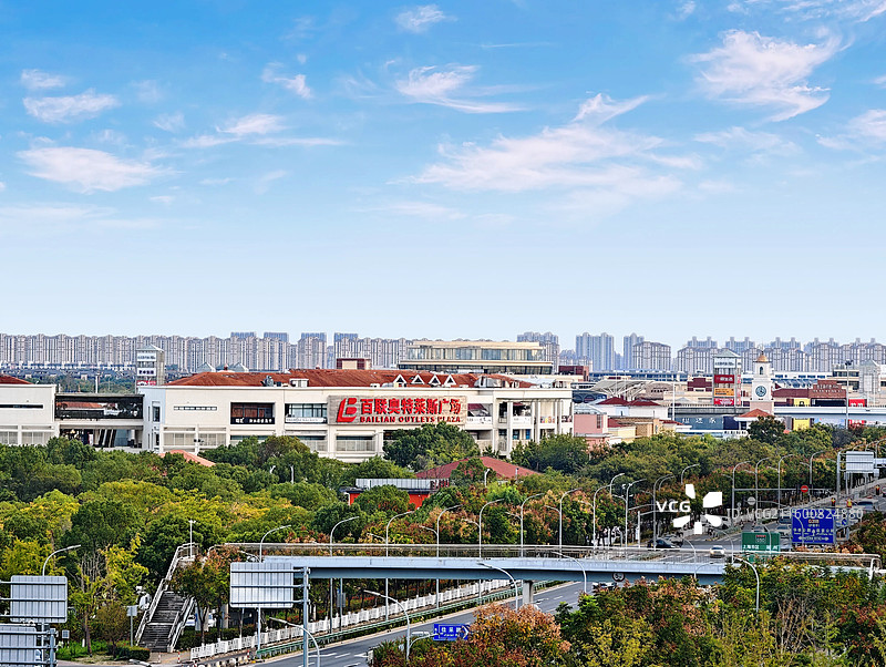 上海青浦百联奥特莱斯图片素材