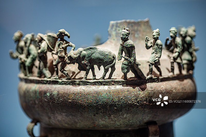 中国国家博物馆藏云南晋宁石寨山古墓群出土西汉贡纳场面贮贝器图片素材