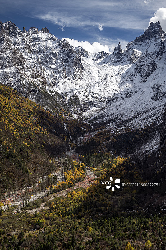 红石滩魔戒峰图片素材