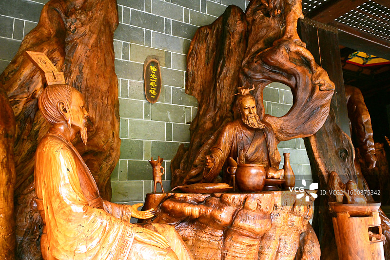 衢州开化根宫佛国根雕艺术佛教造像历史人物图片素材