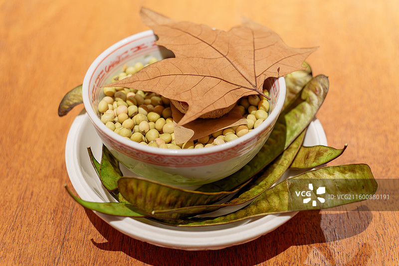 高级餐厅素食餐厅美食特写黑珍珠米其林餐厅天屿水怪味豆腐圆子图片素材