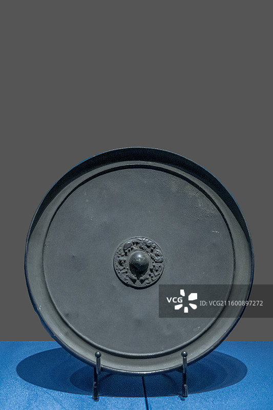 辽宁省沈阳博物馆“沈阳历史陈列”：铜镜（金，大东区崇寿寺塔出土）图片素材