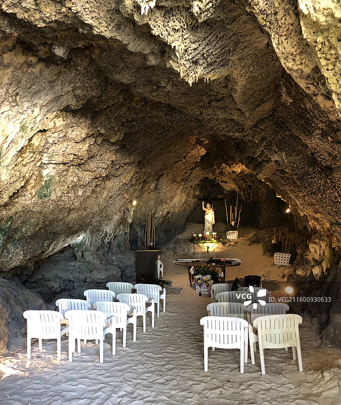 岩洞教堂图片素材