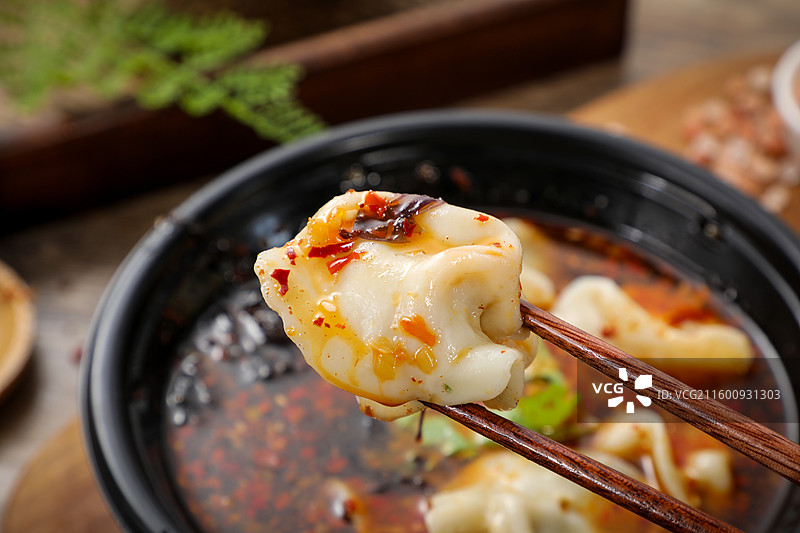 酸汤水饺图片素材