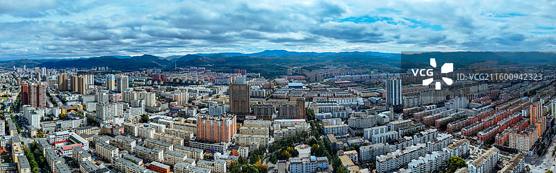 白山市 浑江区 北山公园 北安大街 浑江图片素材
