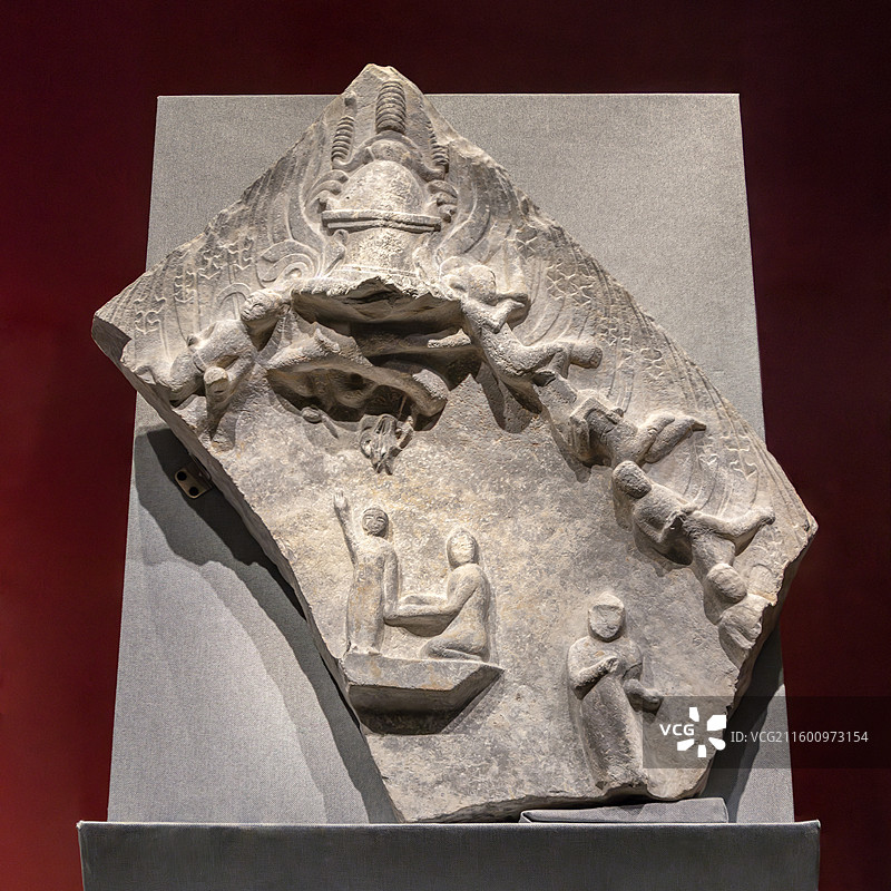 嘉德艺术中心-看见微笑-古青州地区造像艺术特展-龙浴太子浮雕-北齐-石灰石-临朐县博物馆藏图片素材