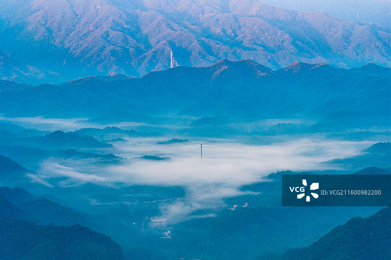 航拍洛阳市汝阳县西泰山风光图片素材