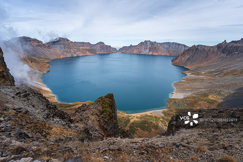 长白山天池南坡秋季全景图片素材