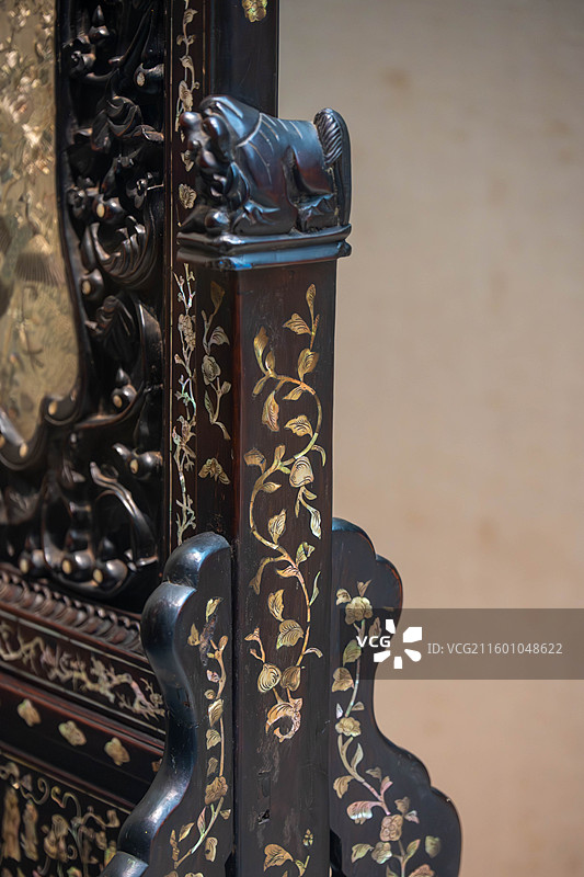 酸枝嵌螺钿框广绣花鸟纹插屏，广州十三行博物馆，王恒、冯杰伉俪赠图片素材