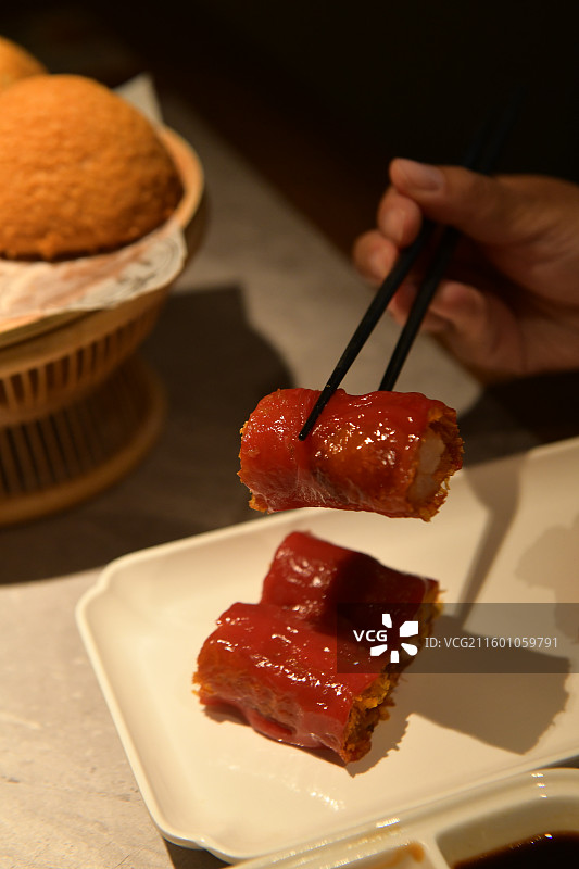 广式粤菜鲜虾红米肠图片素材