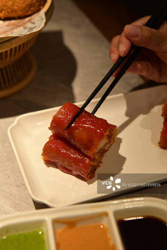 广式粤菜鲜虾红米肠图片素材