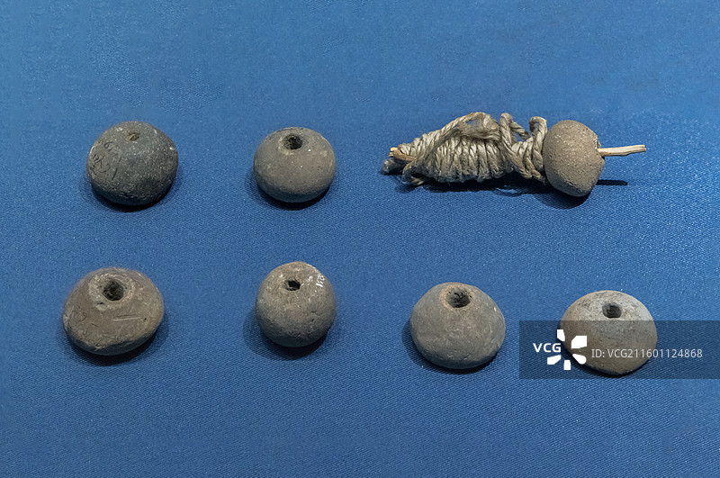 辽宁省沈阳博物馆“沈阳历史陈列”：陶纺轮（东周，于洪区郑家洼子出土）图片素材