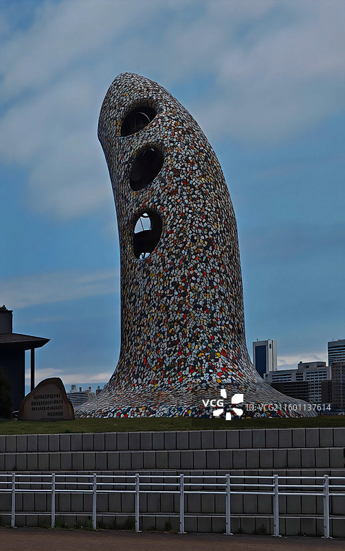神户马赛克广场是神户港旁的南欧风格商业广场，集购物、餐饮、娱乐于一体，夜景迷人。图片素材
