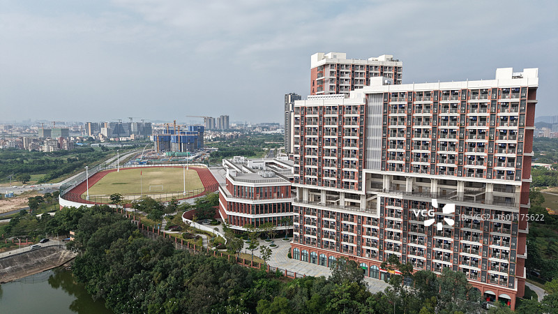航拍·东莞虎门镇远中学图片素材
