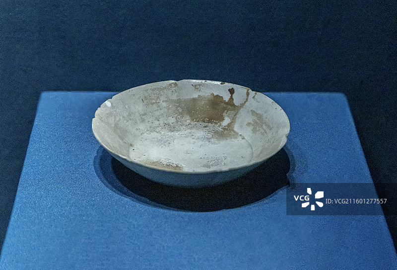 辽宁省沈阳博物馆“沈阳历史陈列”：瓷碗（辽，大东区八王寺出土）图片素材