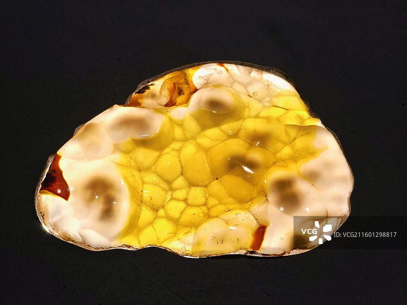 大葆台西汉墓出土橙黄玛瑙饰件 汉代玛瑙工艺 西汉贵族玉器文物高清细节图片素材