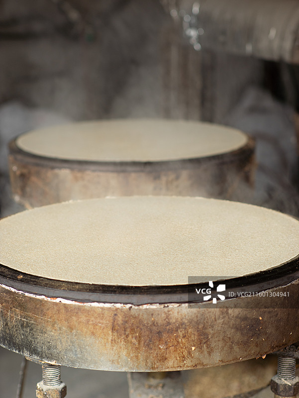 山东杂粮机器煎饼图片素材