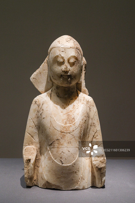 佛立像 唐代 曲阳县修德寺遗址出土 河北博物院藏 中国国家博物馆“惠世天工-河北曲阳石雕艺术展”图片素材