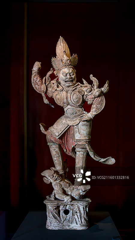 故宫藏唐代陶彩绘天王像图片素材