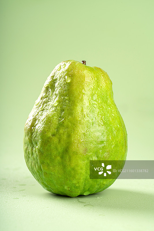 新鲜美味的红心芭乐图片素材