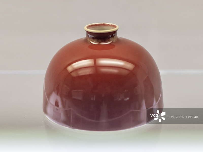 豇豆红釉团螭纹太白尊 清康熙款 天津博物馆图片素材
