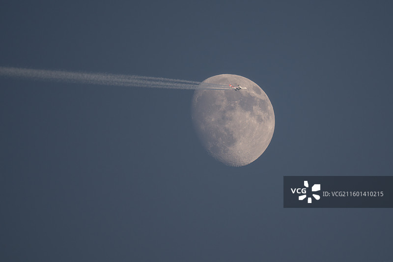 飞向月球图片素材
