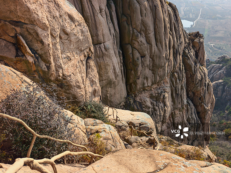 深秋，攀爬五莲山五朵莲花峰图片素材