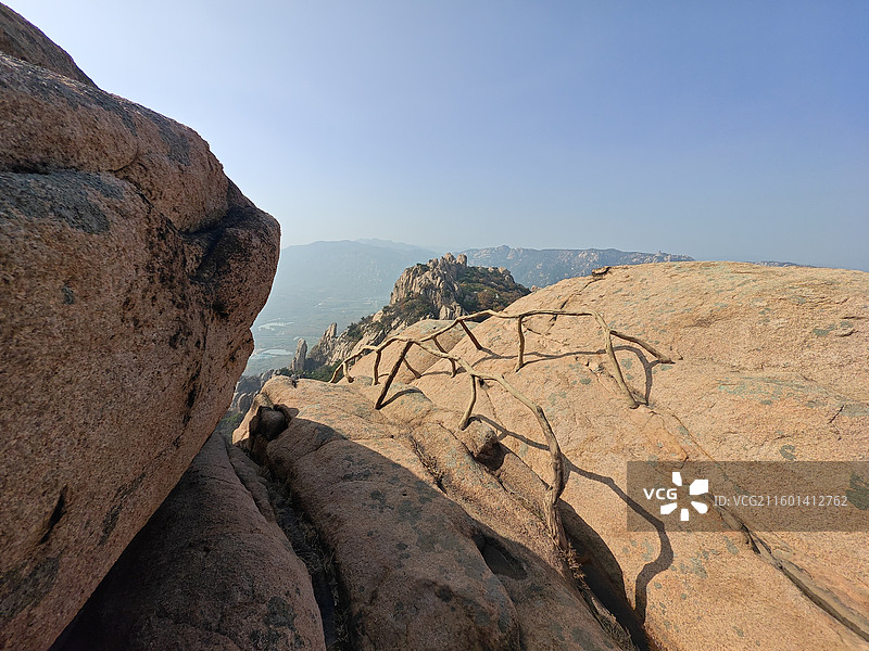 深秋，攀爬五莲山五朵莲花峰图片素材