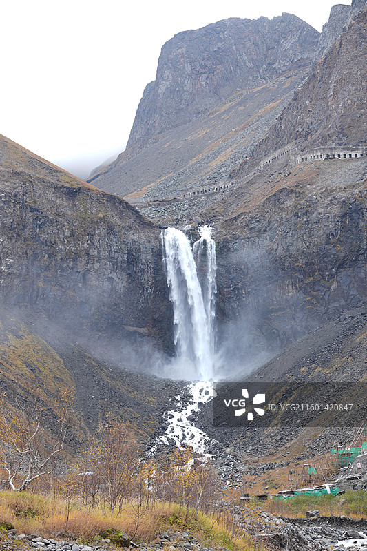 吉林延边安图县长白山景区瀑布秋季风光图片素材