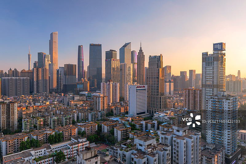 广州地标建筑珠江新城日落黄昏图片素材