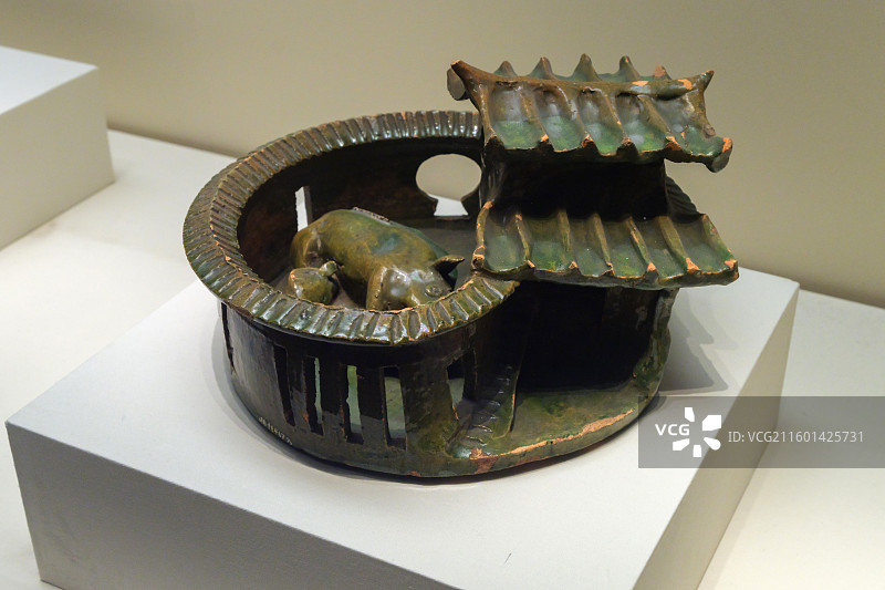 陶猪圈 东汉 湖南长沙出土 中国国家博物馆“古代中国基本陈列”图片素材