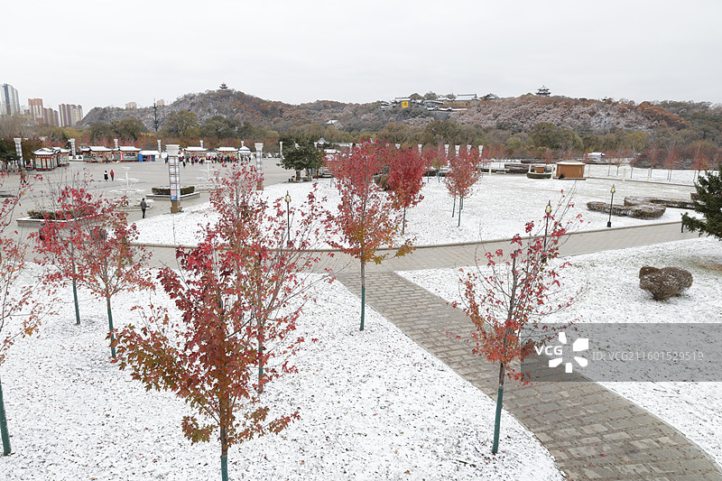 东北秧歌，萨满舞，秧歌，人民广场，德胜门，第一场雪，初雪，放风筝，北山公园，吉林北山风景区，东北，图片素材