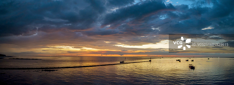 《海上日暮》图片素材