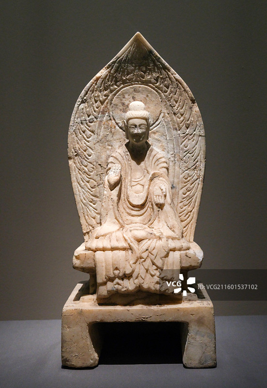 释迦牟尼佛坐像 北魏 曲阳县修德寺遗址出土 河北博物院藏 中国国家博物馆“惠世天工-河北曲阳石雕艺术图片素材