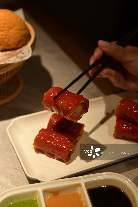 广式粤菜鲜虾红米肠图片素材