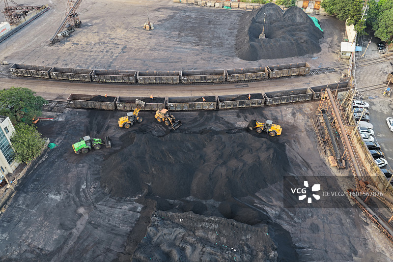 马尾港列车煤炭装卸图片素材