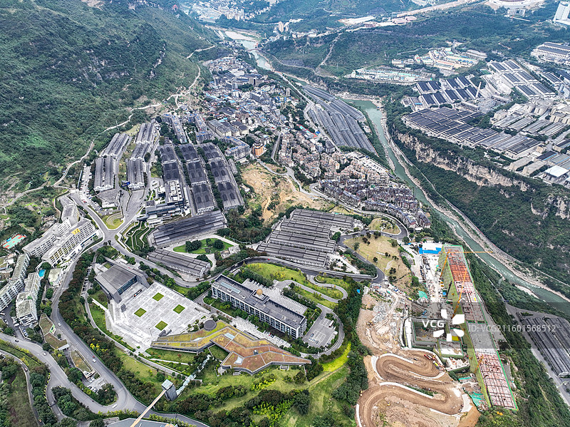 四川省泸州市古蔺县二郎镇，郎酒庄园航拍风光图片素材