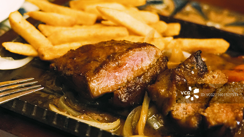 澳门文旅澳门经典美食土澳葡菜多视角美食静物图片素材