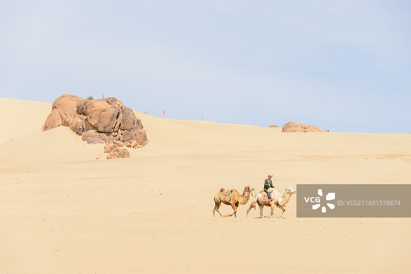 内蒙古赤峰翁牛特旗乌丹镇玉龙沙湖图片素材